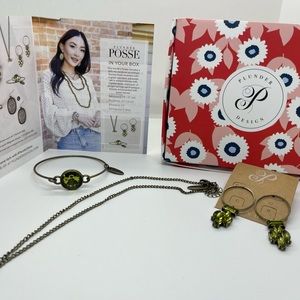 Plunder Posse February 2022 Necklace, Earrings and Bracelet Set NEW